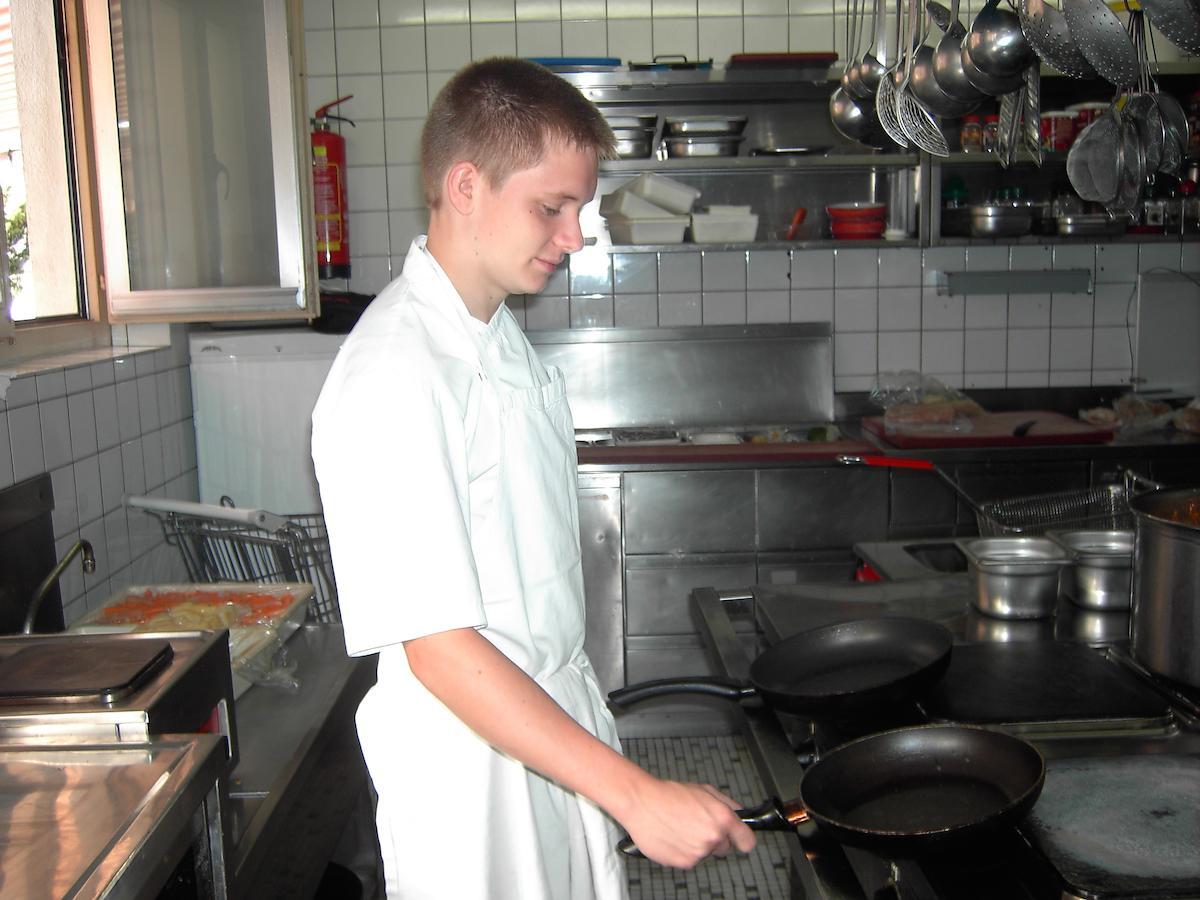 Hotel Restaurant Klosterli Pieterlen Zewnętrze zdjęcie