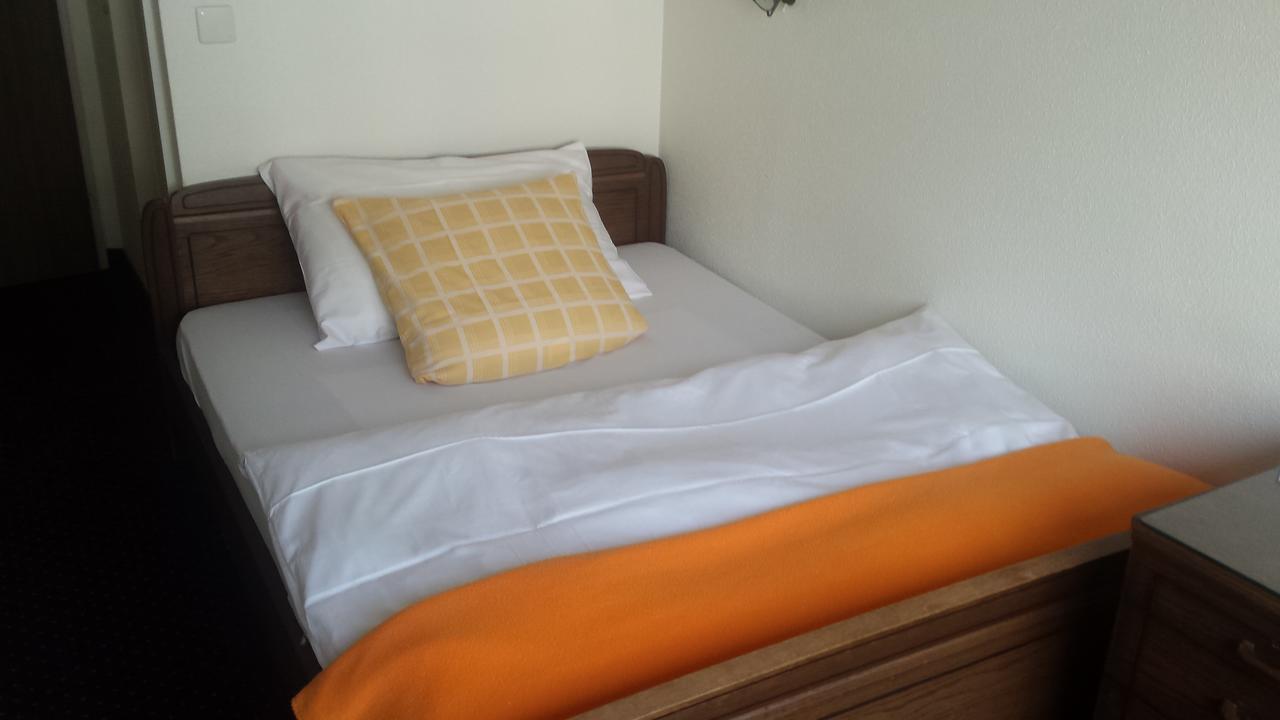 Hotel Restaurant Klosterli Pieterlen Zewnętrze zdjęcie